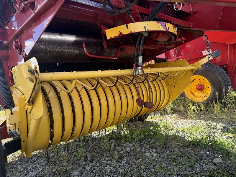 2009 New Holland BR7050 round baler at Baker & Sons Equipment in Ohio