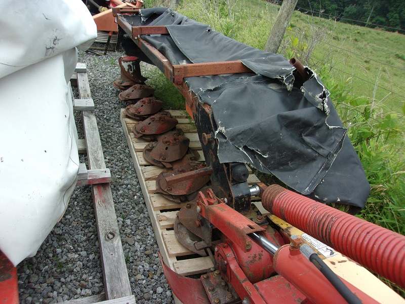 2006 New Holland 617 disc mower at Baker & Sons Equipment in Ohio