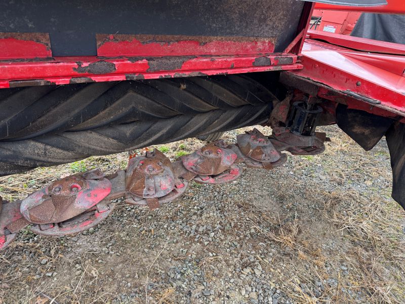 2013 New Holland H7220 discbine for sale at Baker and Sons in Ohio