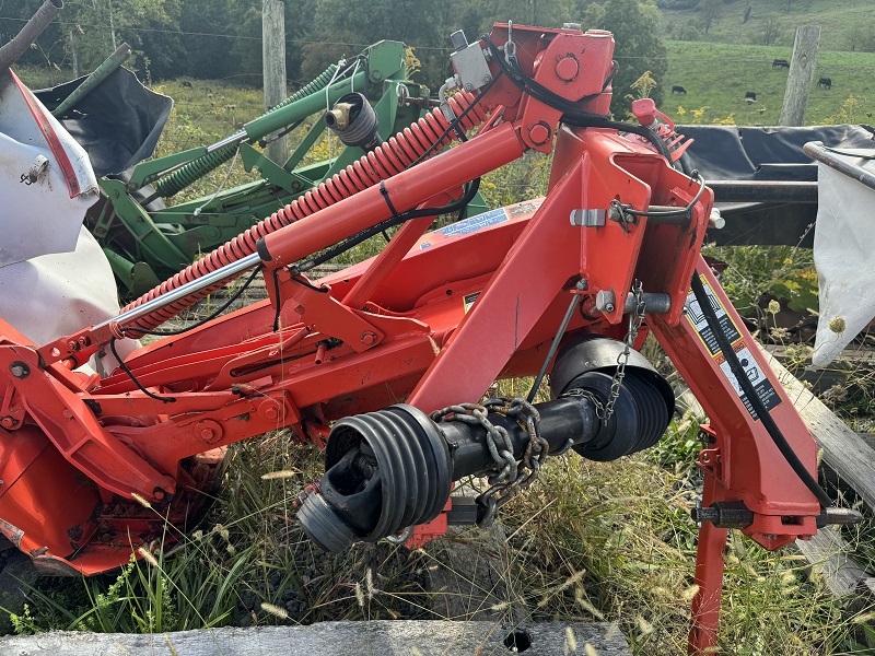 Used Kuhn GMD280 disc mower for sale at Baker and Sons in Ohio