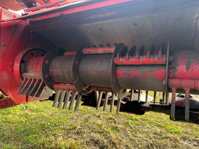 2012 New Holland H7320 disc mower conditioner for sale at Baker and Sons in Ohio