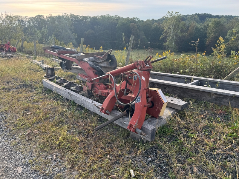 2001 New Holland 616 disc mower for sale at Baker & Sons Equipment in Ohio