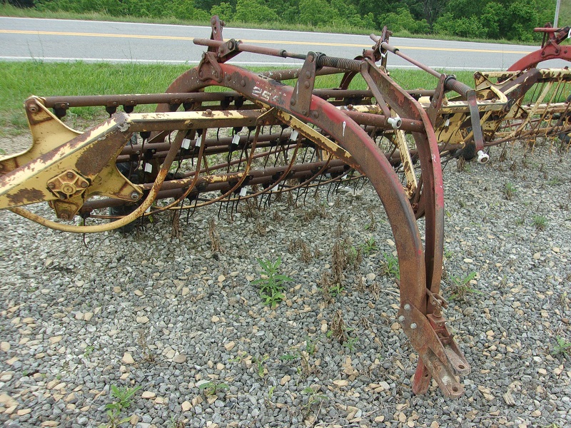 used New Holland 256 rake for sale at Baker & Sons Equipment in Ohio