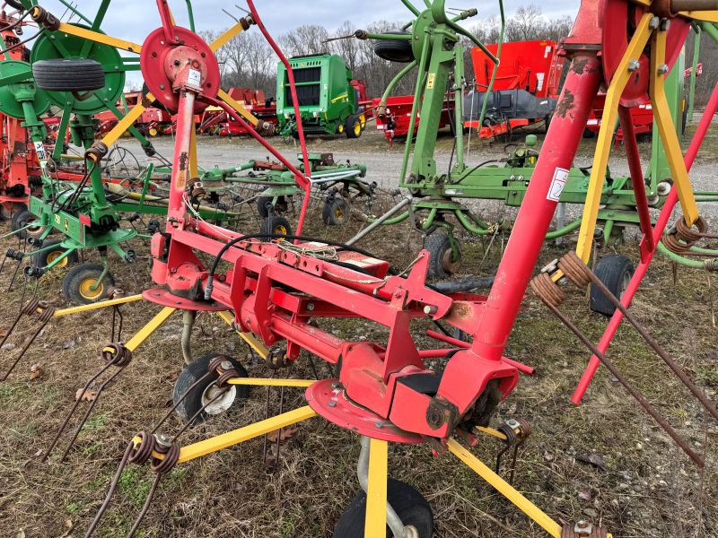 Used Tonutti GT500 tedder for sale at Baker & Sons Equipment in Ohio