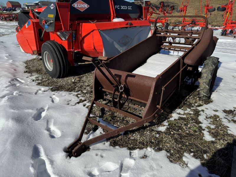 Used New Idea manure spreader at Baker & Sons Equipment in Ohio