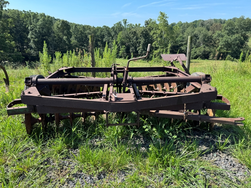 Used Oliver 10' disc at Baker & Sons Equipment in Ohio