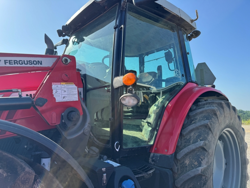 2017 Massey Ferguson 5712SL tractor at Baker & Sons Equipment in Ohio