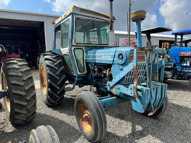 1975 Ford 7000 tractor at Baker & Sons Equipment in Ohio