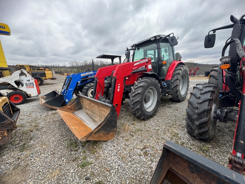 2017 Massey Ferguson 5712SL tractor at Baker & Sons Equipment in Ohio