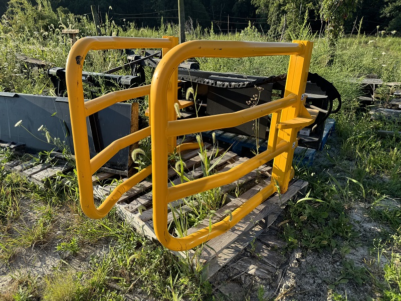 Used Mast bale grabber at Baker & Sons Equipment in Ohio