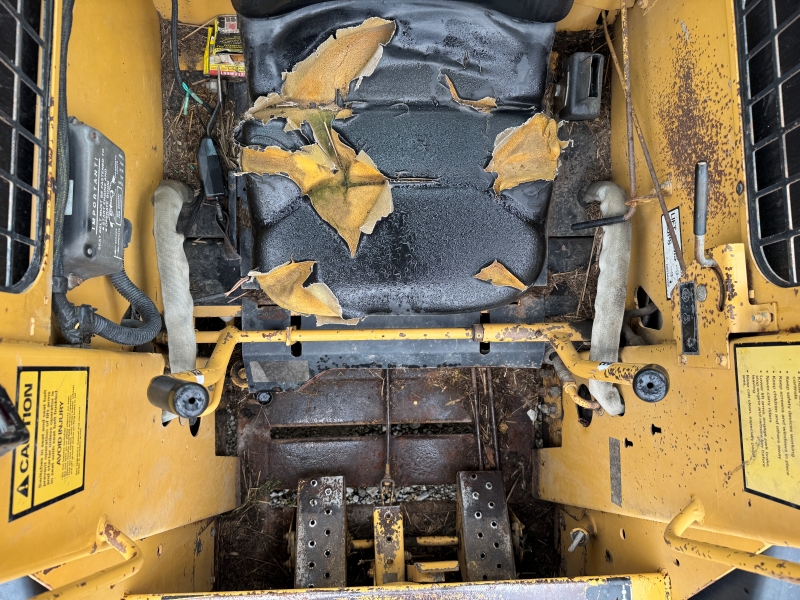 1992 New Holland L553 skidsteer in stock at Baker & Sons Equipment in Ohio