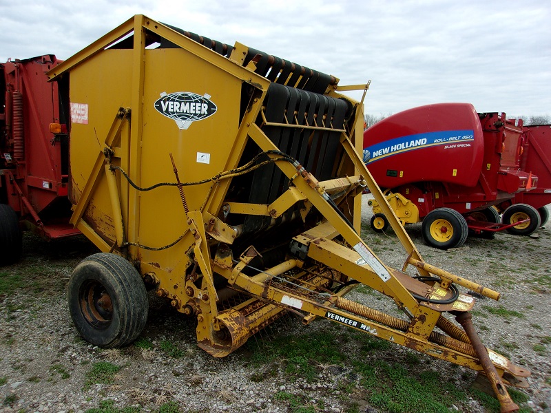 used Vermeer 650D round baler at Baker & Sons Equipment in Ohio