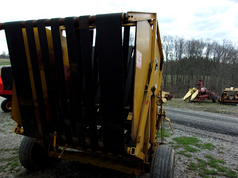 used Vermeer 650D round baler at Baker and Sons Equipment in Ohio