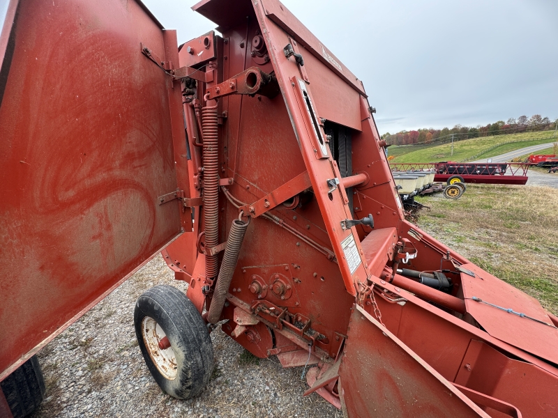 1994 Hesston 530 round baler at Baker &amp; Sons Equipment in Ohio