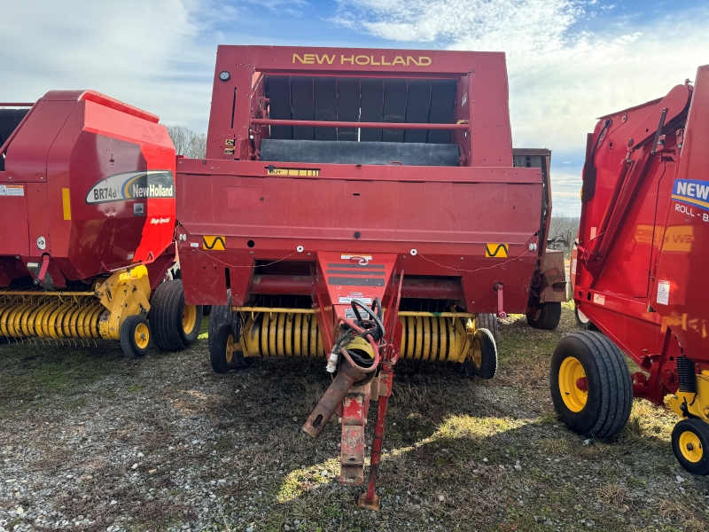 1995 New Holland 660 round baler for sale at Baker & Sons Equipment in Ohio