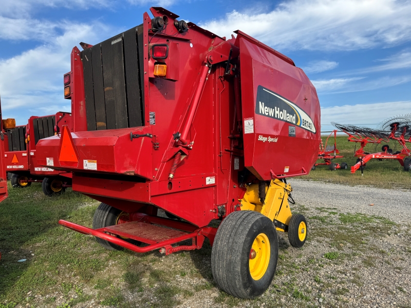 2006 New Holland BR740A round baler at Baker and Sons Equipment in Ohio