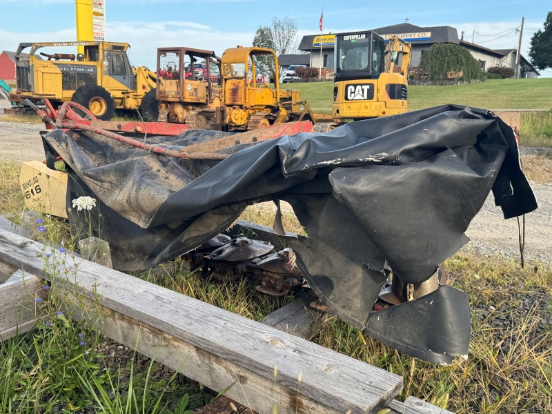 2001 New Holland 616 disc mower for sale at Baker and Sons in Ohio