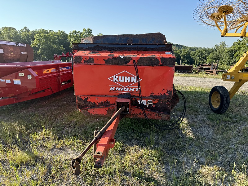 Used Kuhn 8114 spreader for sale at Baker & Sons Equipment in Ohio