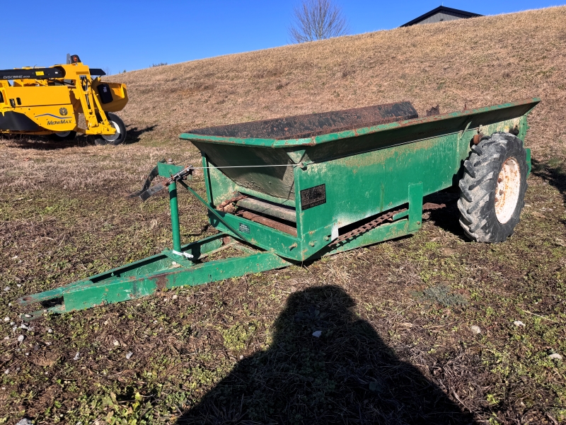 Used Farmway 25 manure spreader at Baker & Sons Equipment in Ohio