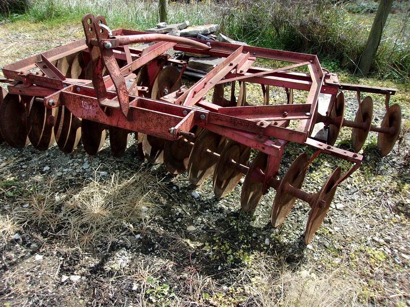 used Massey Ferguson 39 disc in stock at Baker & Sons Equipment in Ohio