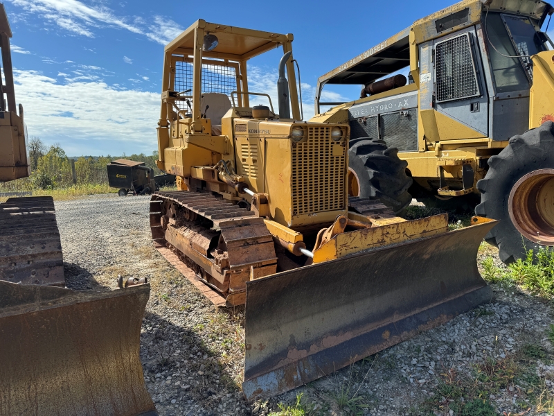 Used Komatsu D31A-16 dozer for sale at Baker and Sons Equipment in Ohio