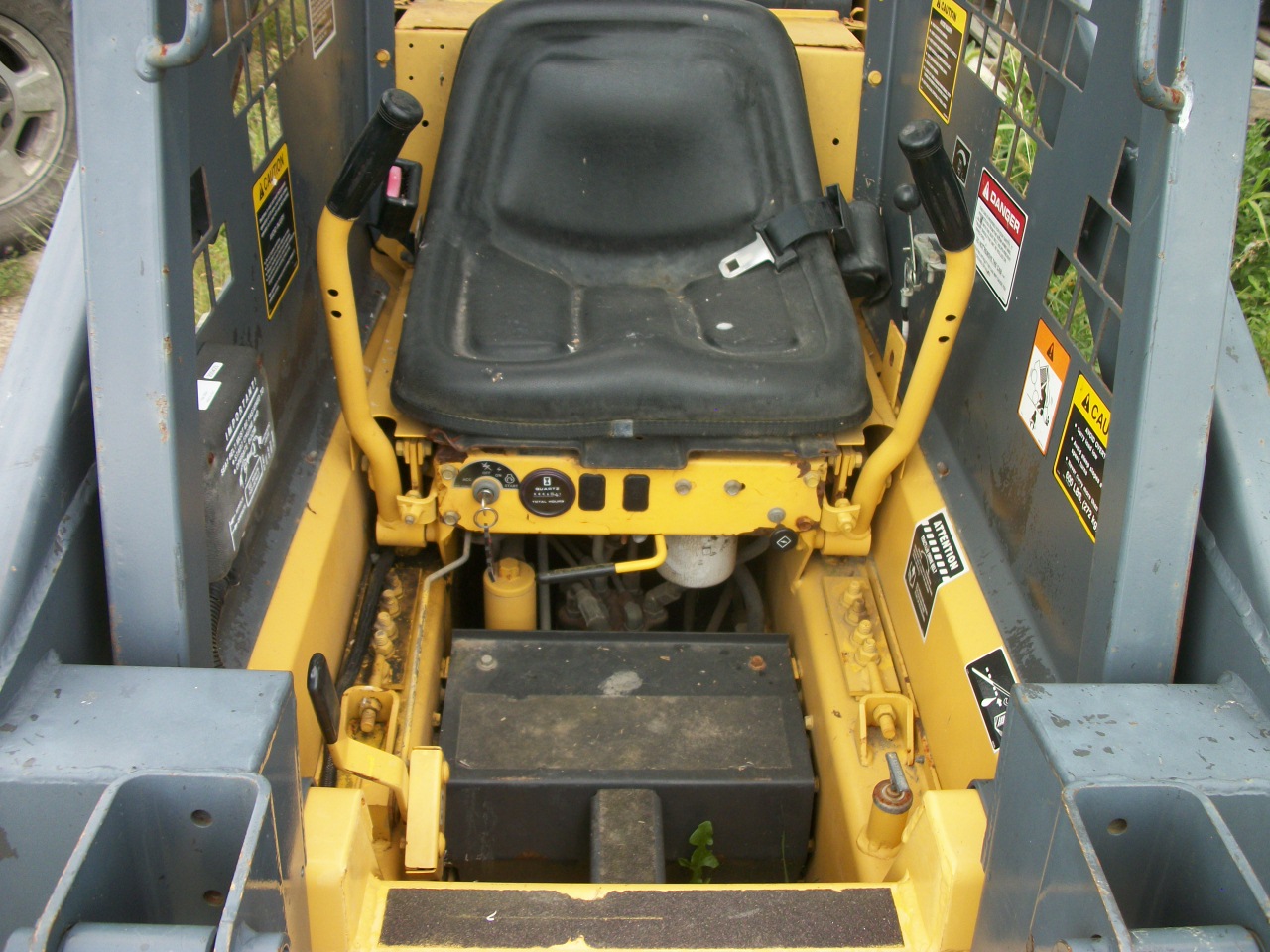 2002 new holland ls120 skidsteer at baker and sons equipment in ohio